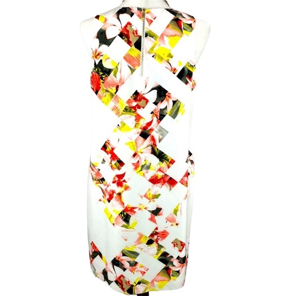 Vince Camuto Broken Snap Shot Floral Dress - Picture 5 of 7